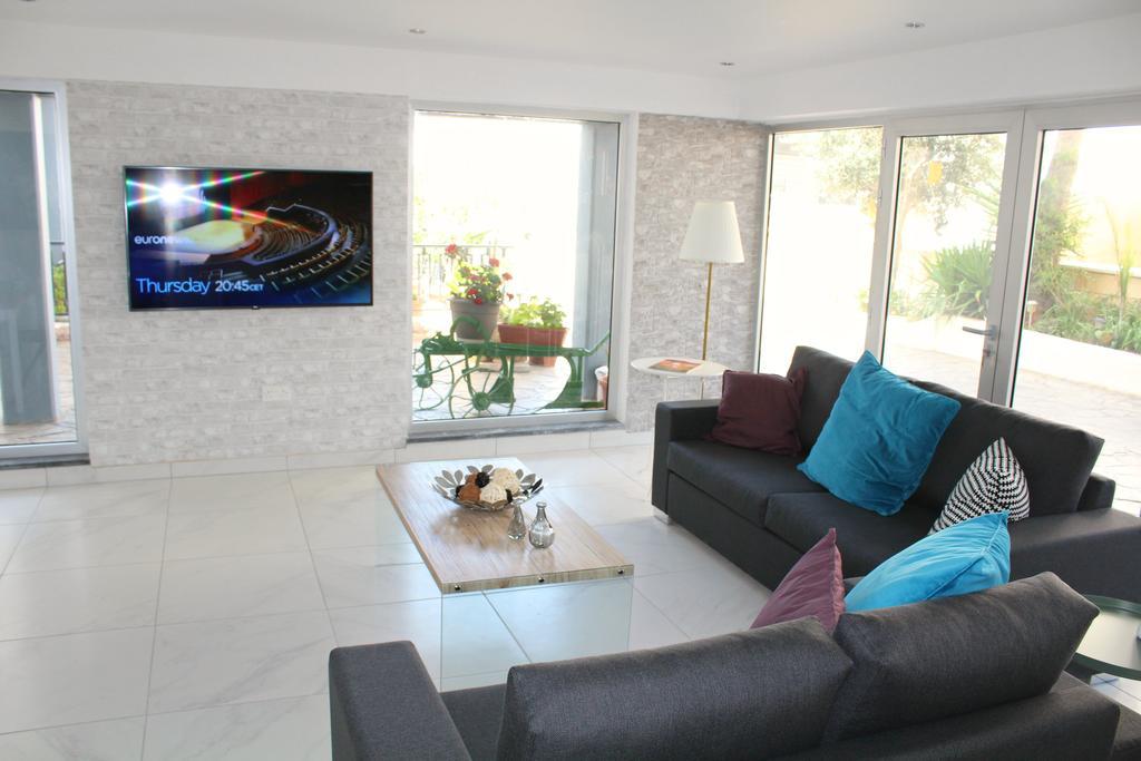 Maria Zintili Apartments Айя Напа Екстериор снимка